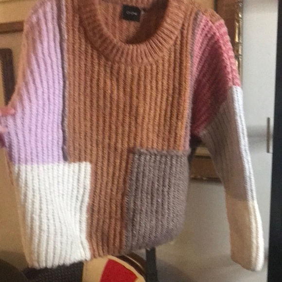 Cliche sweater with color blocking - Picture 1 of 6